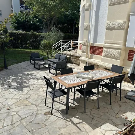 Villa Ycee Ondo Située Au Coeur D'arcachon à 200m De La Pour 14 Pers
