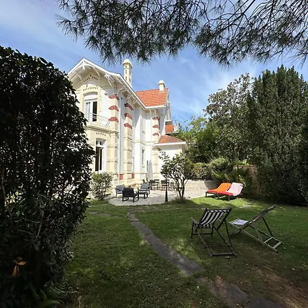 Ycee Ondo Située Au Coeur D'arcachon à 200m De La Pour 14 Pers