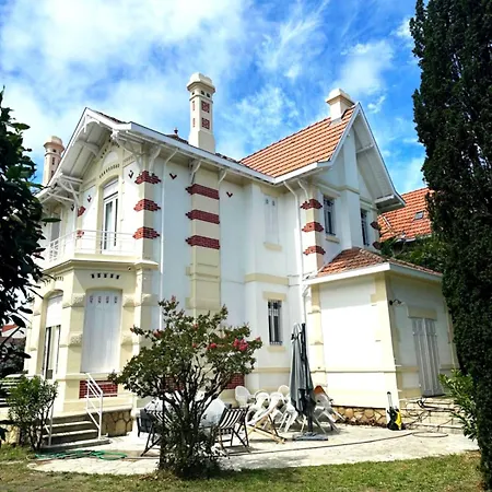 Magnifique Familiale Avec Jardin, Parking Prive, Proche Plages, Commerces, Gare, Jusqu'a 12 Pers * Arcachon