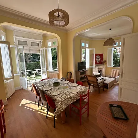 Magnifique Familiale Avec Jardin, Parking Prive, Proche Plages, Commerces, Gare, Jusqu'a 12 Pers * Arcachon