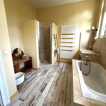 Magnifique Familiale Avec Jardin, Parking Prive, Proche Plages, Commerces, Gare, Jusqu'a 12 Pers Vila