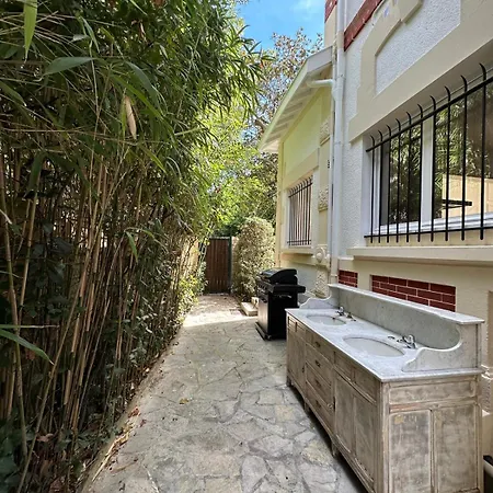 Magnifique Familiale Avec Jardin, Parking Prive, Proche Plages, Commerces, Gare, Jusqu'a 12 Pers