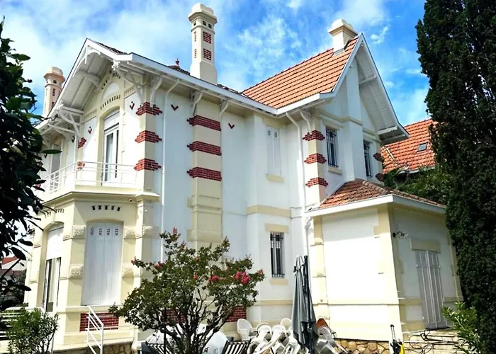 Magnifique Familiale Avec Jardin, Parking Prive, Proche Plages, Commerces, Gare, Jusqu'a 12 Pers * Arcachon