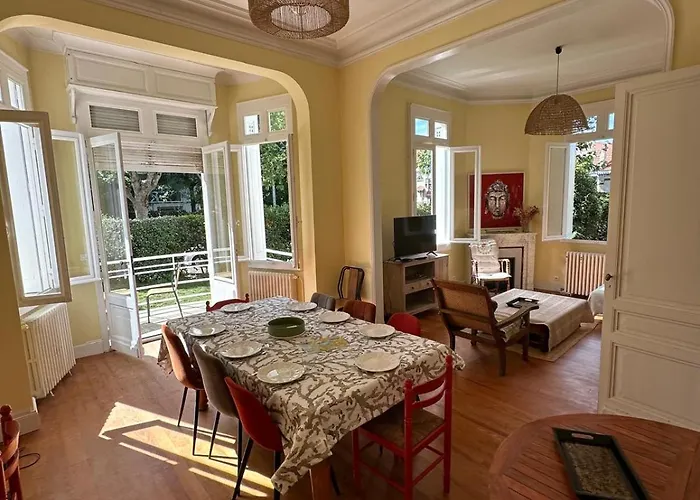 Magnifique Familiale Avec Jardin, Parking Prive, Proche Plages, Commerces, Gare, Jusqu'a 12 Pers * Arcachon