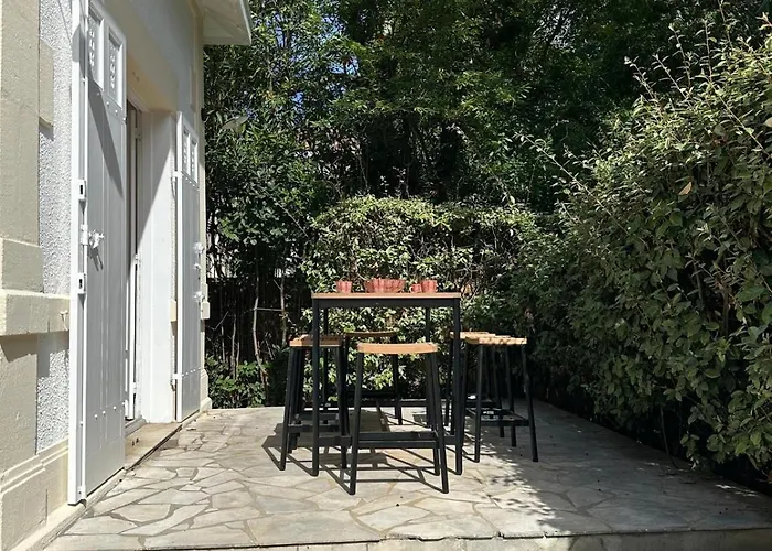 Magnifique Familiale Avec Jardin, Parking Prive, Proche Plages, Commerces, Gare, Jusqu'a 12 Pers *