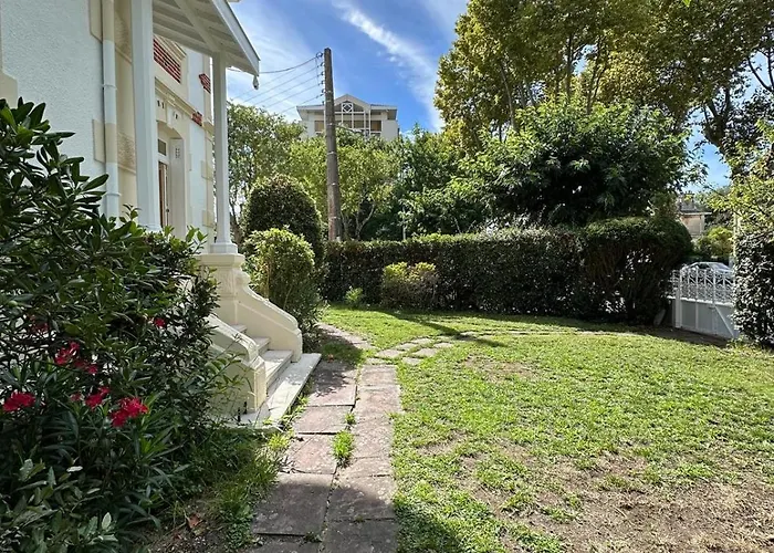 Villa Magnifique Familiale Avec Jardin, Parking Prive, Proche Plages, Commerces, Gare, Jusqu'a 12 Pers