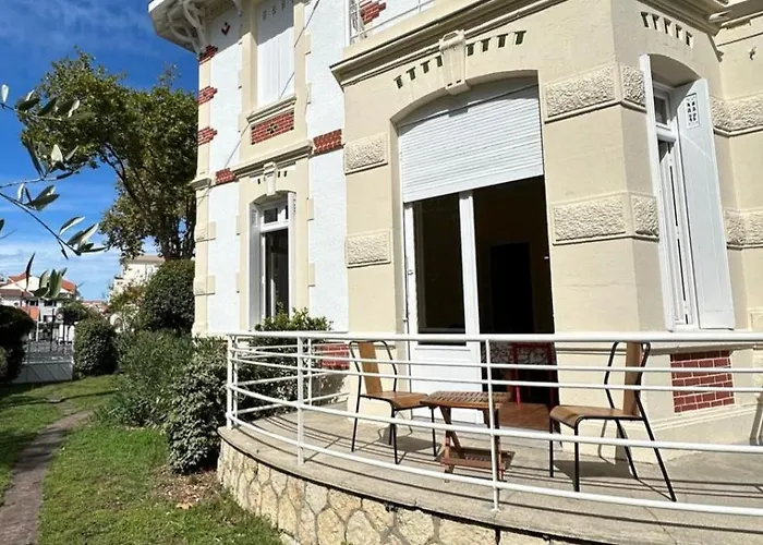 Villa Magnifique Familiale Avec Jardin, Parking Prive, Proche Plages, Commerces, Gare, Jusqu'a 12 Pers